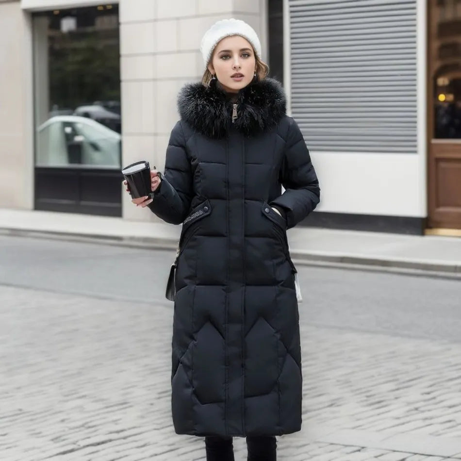 Manteau d'hiver élégant avec capuche en fourrure de la marque Saphira