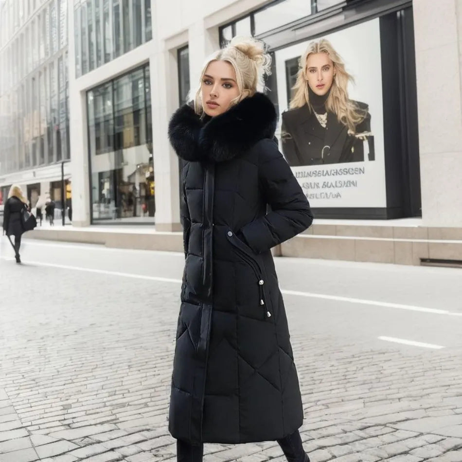 Manteau d'hiver élégant avec capuche en fourrure de la marque Saphira