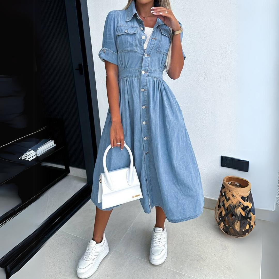 Luxe Denim - Robe élégante à manches courtes en toile de jean haut de gamme