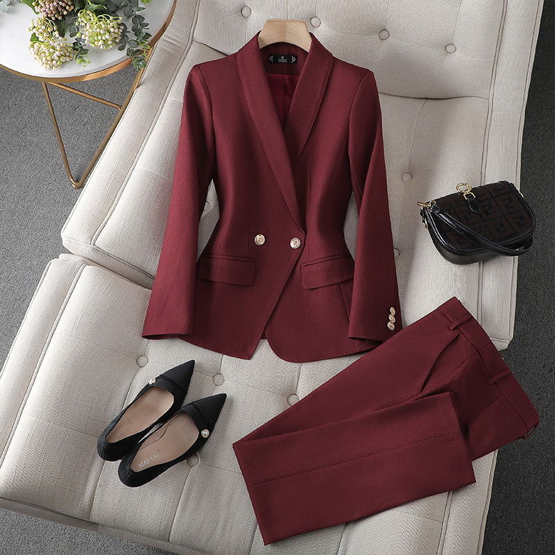 Ensemble Tailleur Élégance - Blazer et Pantalon Chic