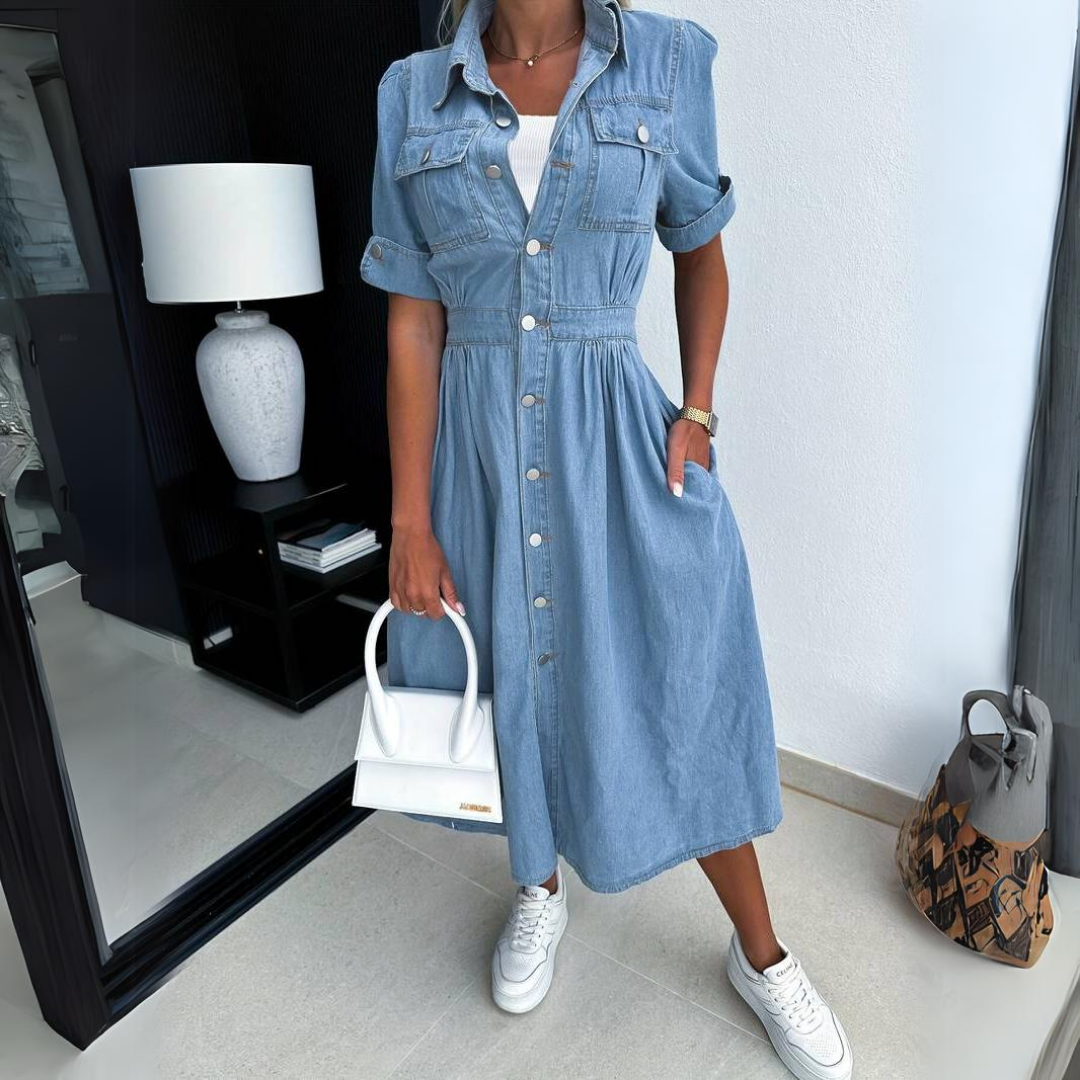 Luxe Denim - Robe élégante à manches courtes en toile de jean haut de gamme