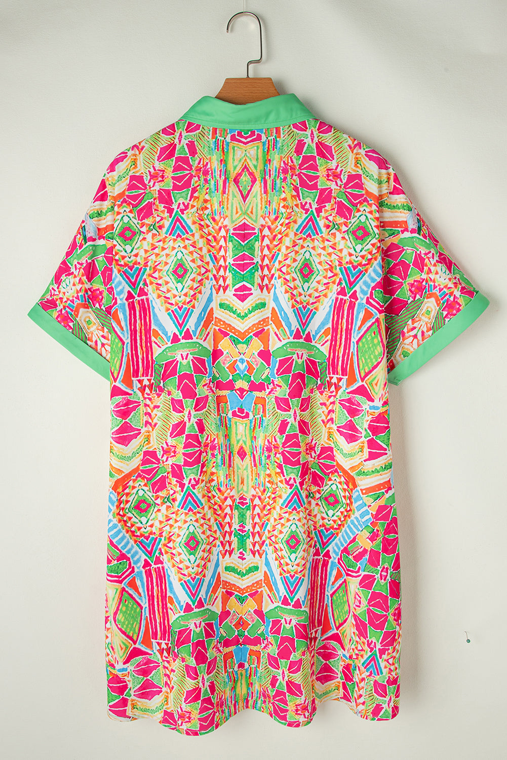 Luxe Élégance - Robe à manches courtes avec motif géométrique sophistiqué