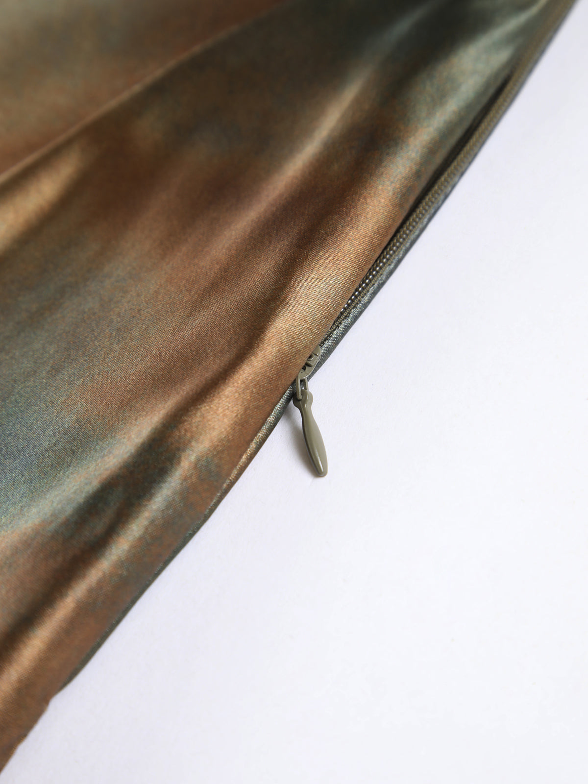 Evelyne - Robe Élégante en Satin