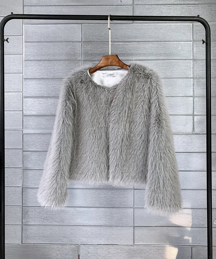Manteau Luxe en Fourrure Douce by Étoile Noire