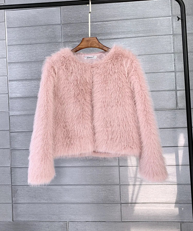 Manteau Luxe en Fourrure Douce by Étoile Noire