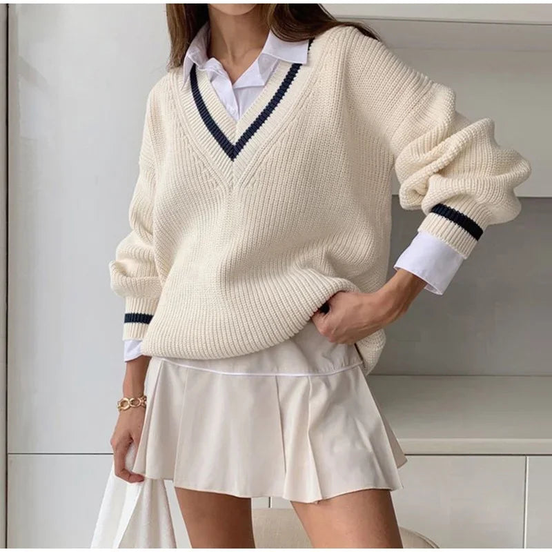 Luxe Étoile - Pull Élégant pour Femme à Manches Longues et Décolleté en V