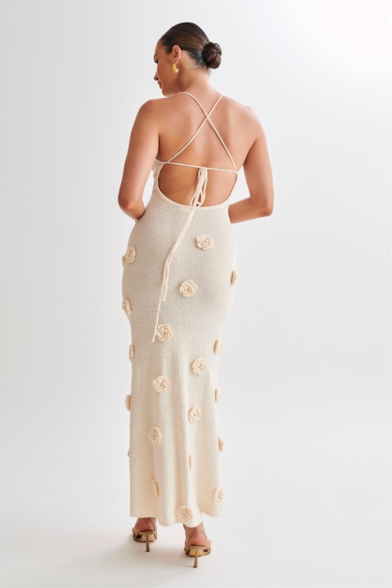 Robe Élégance Fleurie Longue en Maille à Col V
