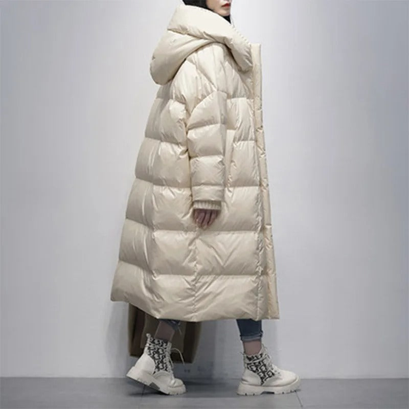 Elyra - Doudoune longue en duvet premium pour un hiver élégant