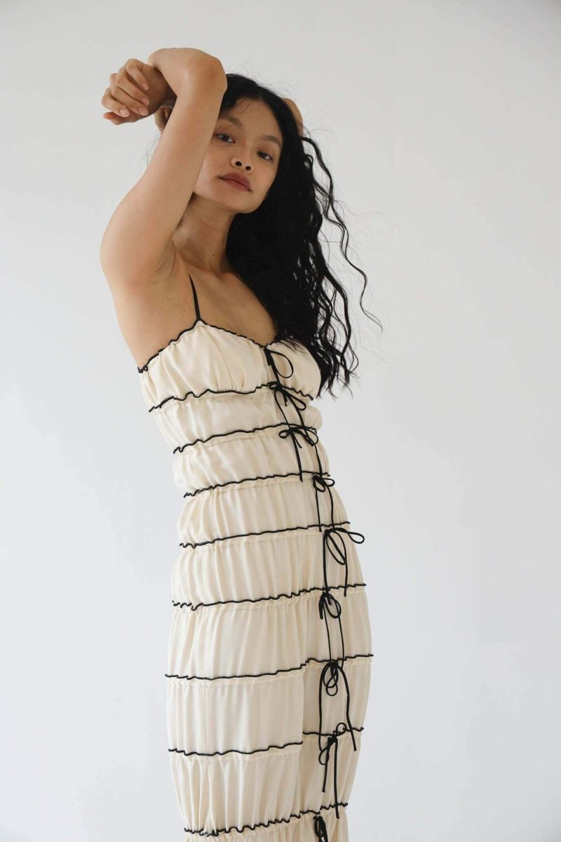 Lyanna Robe Longue Élégante Tunnel à Volants