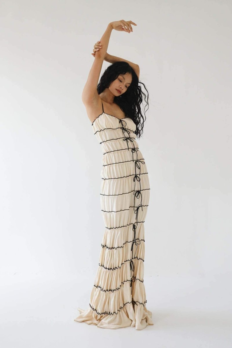 Lyanna Robe Longue Élégante Tunnel à Volants