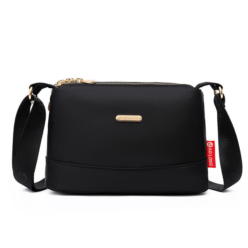 Sac à bandoulière chic en cuir avec multiples poches pour femme, design élégant et pratique