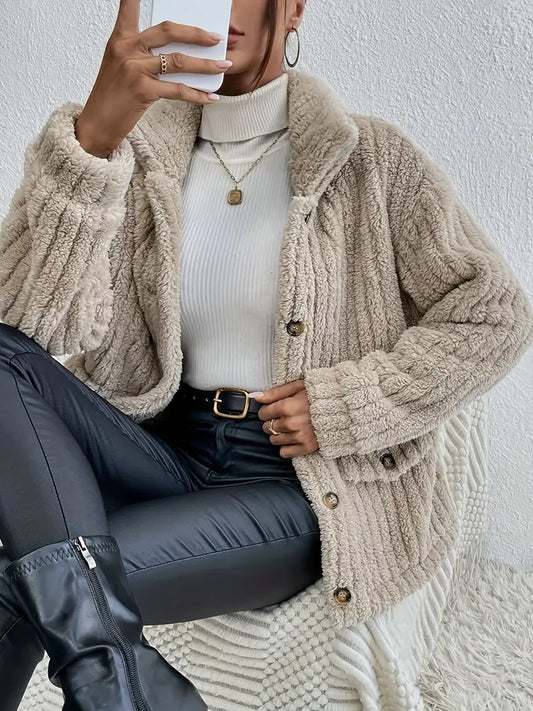 Manteau en cuir véritable pour femme, design élégant et sophistiqué