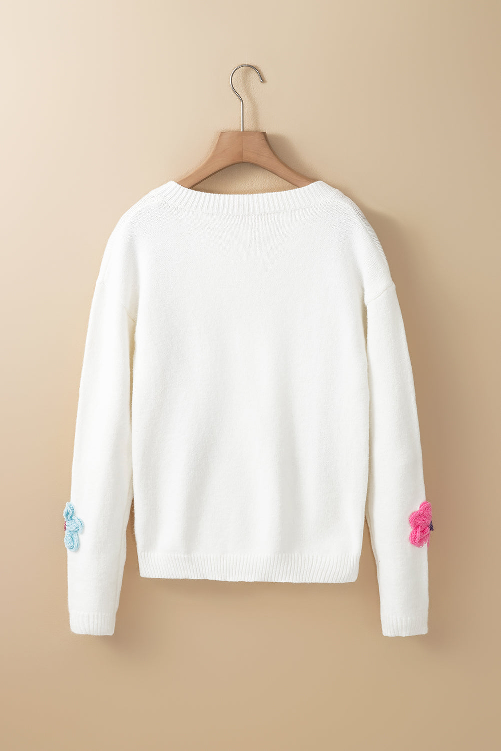 Élodie - Cardigan Tricoté Floral Chic avec Boutons