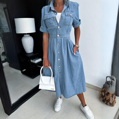 Luxe Denim - Robe élégante à manches courtes en toile de jean haut de gamme