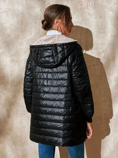 Veste Élégante Oversize à Capuche en Matelassé Doublé Par Léo