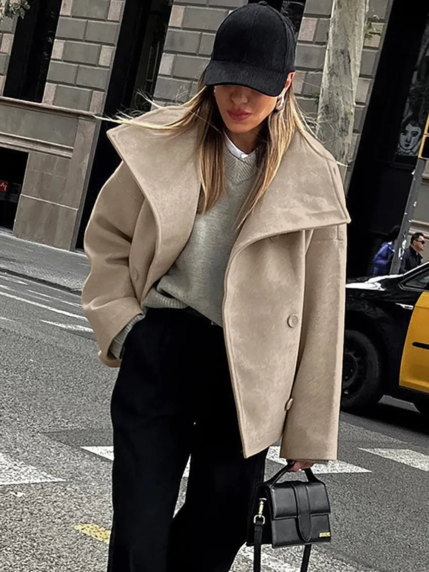 Manteau Élégance – Veste Longue à Manches Pleines en Couleur Unie