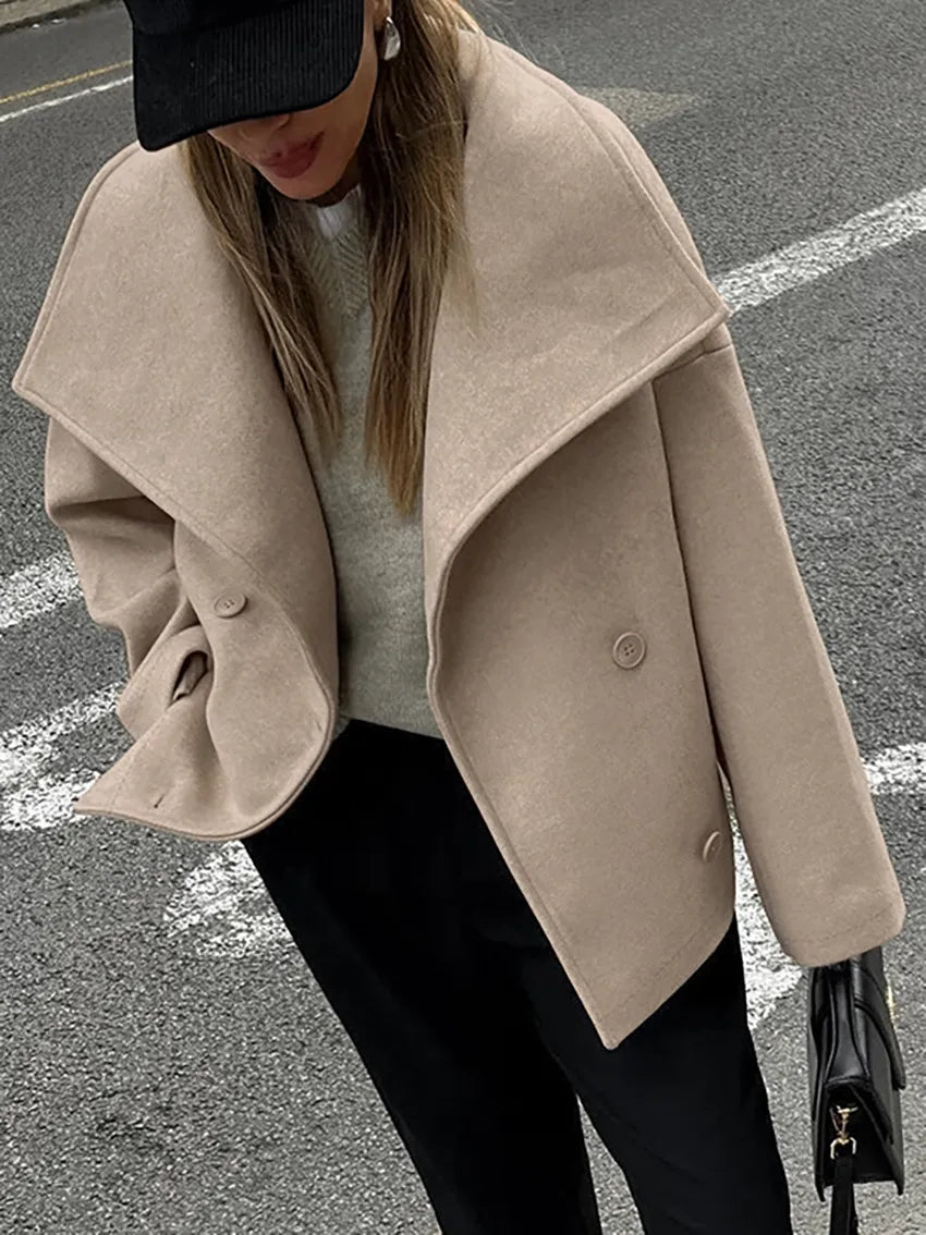 Manteau Élégance – Veste Longue à Manches Pleines en Couleur Unie