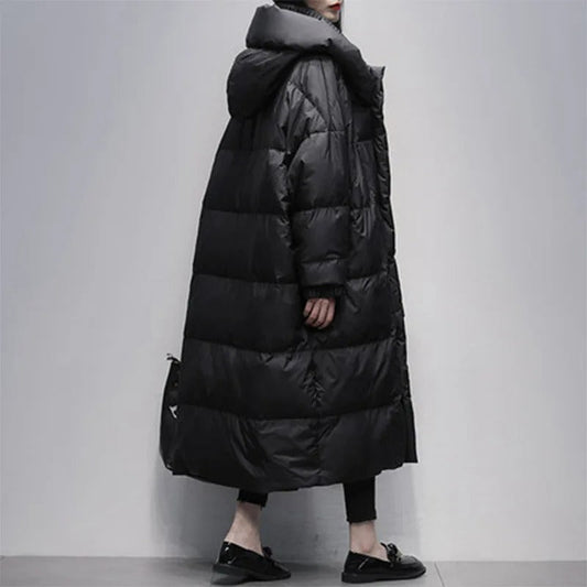 Elyra - Doudoune longue en duvet premium pour un hiver élégant